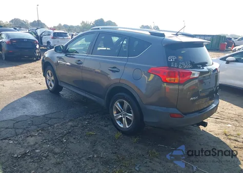 2015 Toyota Rav4 Xle z USA, uszkodzony, nr VIN 2T3WFREV7FW215090